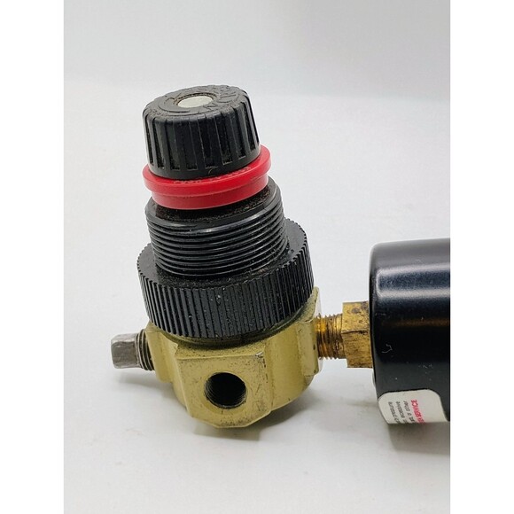NORGREN R07-100-RNLA Regulator, 1/8" NPT, 14 scfm, Relieving Diaphragm & Gauge - Picture 5 of 6